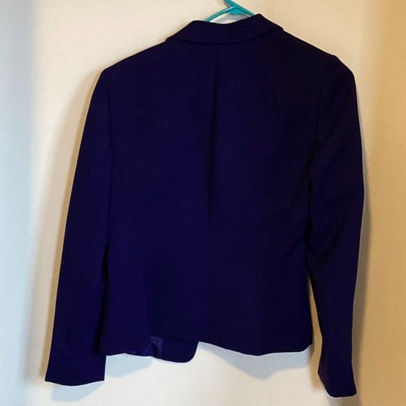 Tahari Blazer - Picture 2 of 2